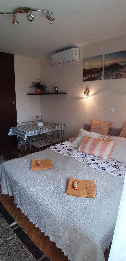 Ferienwohnung Rosy Apartman Vonyarcvashegy Exterior foto